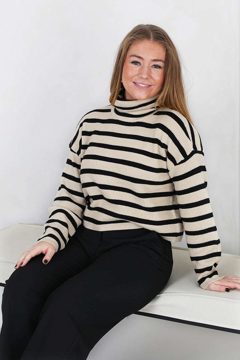 Marta - Elegant Soft Sweater main image 0